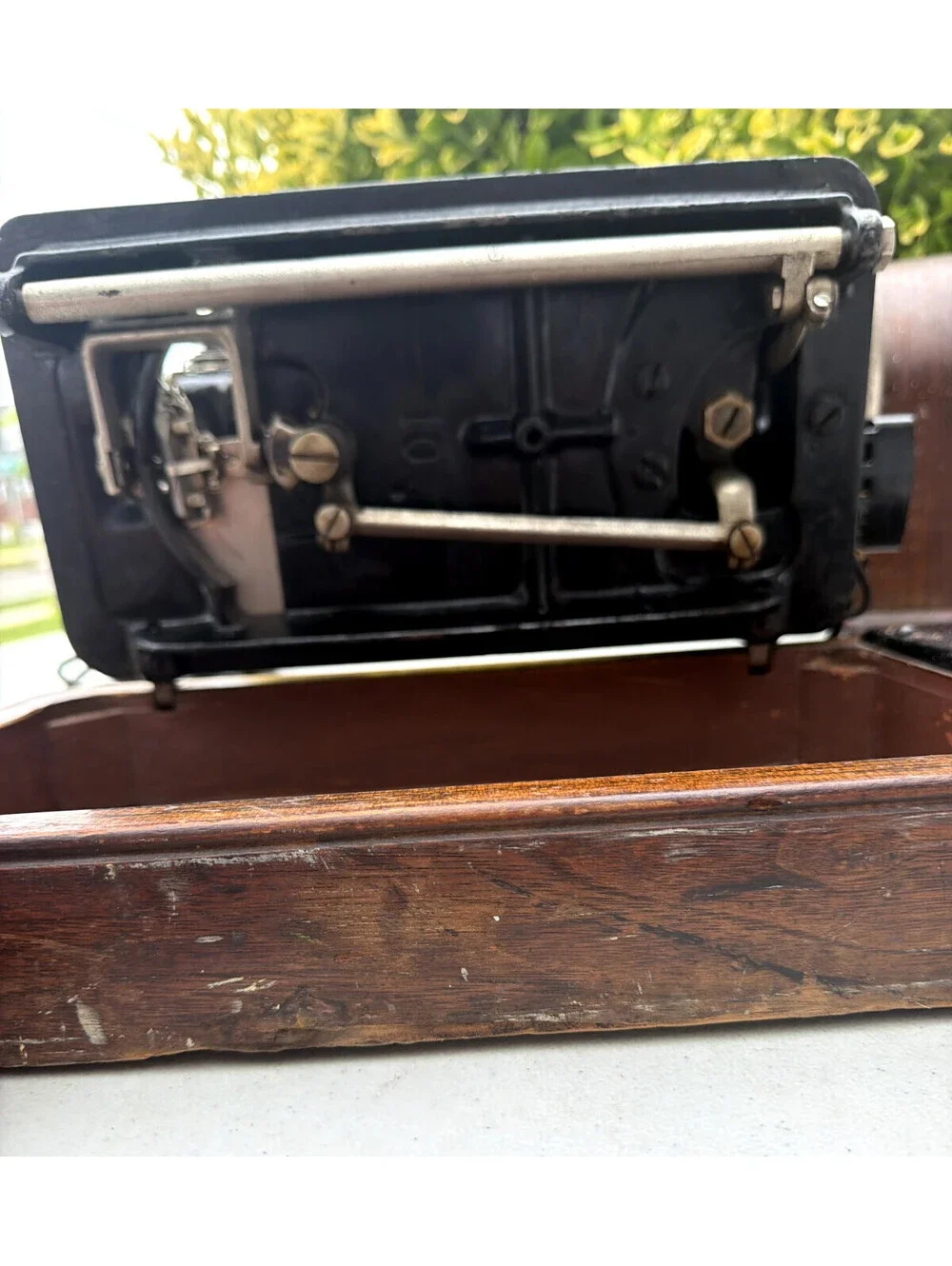 1922 Singer Model 128 La Vencedora Portable Sewing Machine No Power Cord